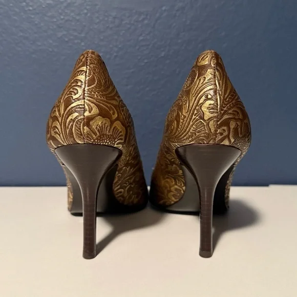 Carlos Santana Brown With Gold Embossed Floral Design Peep Toes Size 10 - Picture 6 of 8